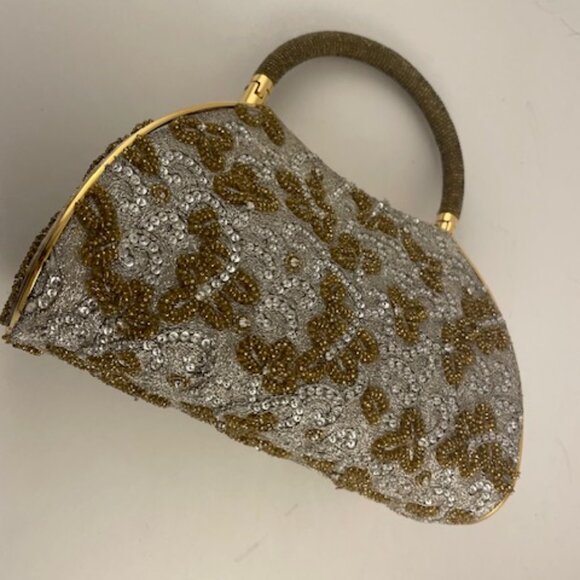 NINA GILL Paris Vintage Luxury hand embroidered evening handbag; snap enclosure. - Picture 2 of 5